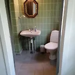 Skovhuset * Give