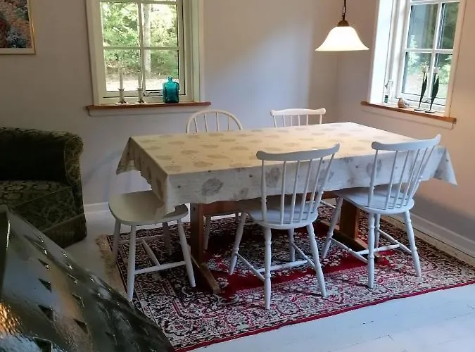 Skovhuset Holiday home Give